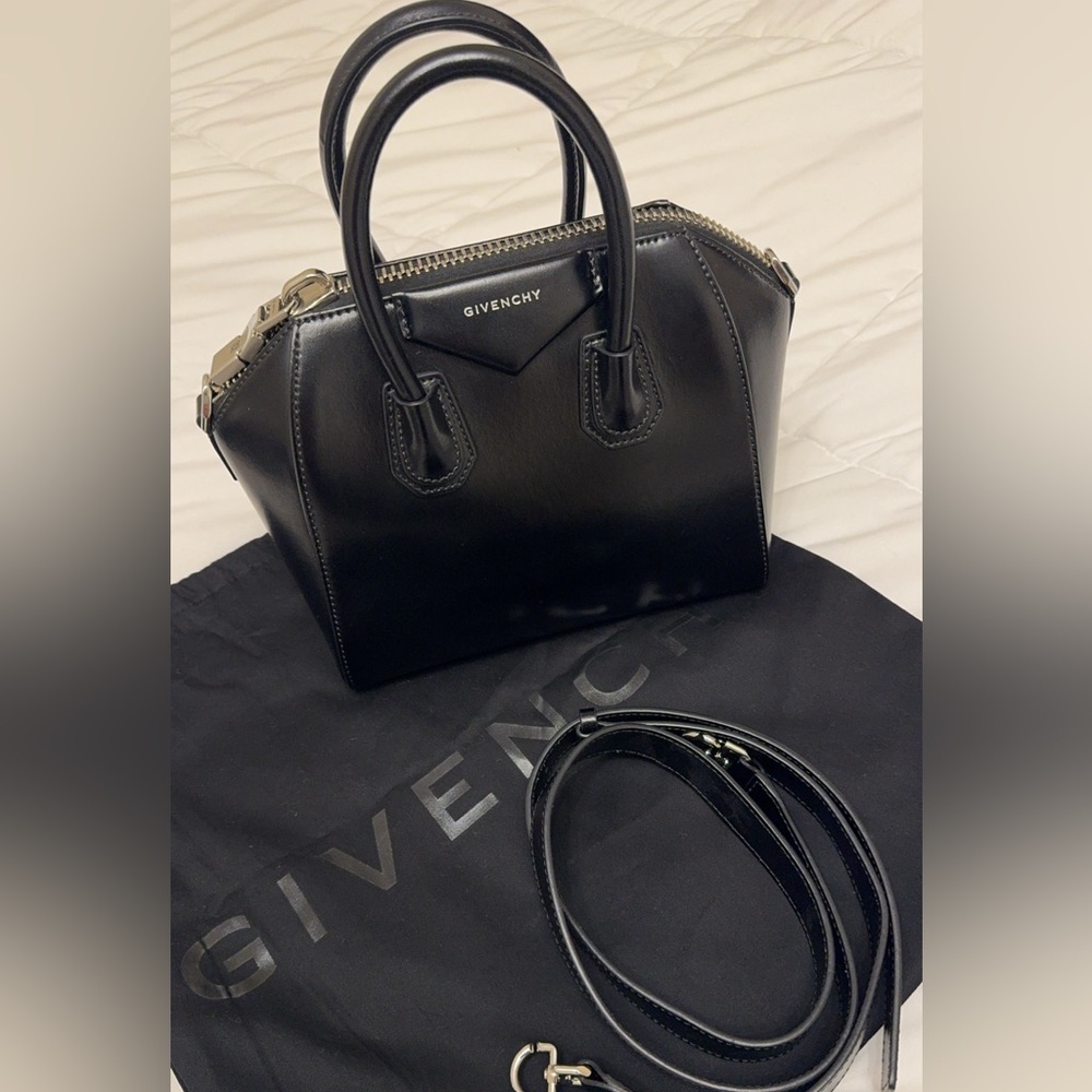 Givenchy Antigona mini top handle bag